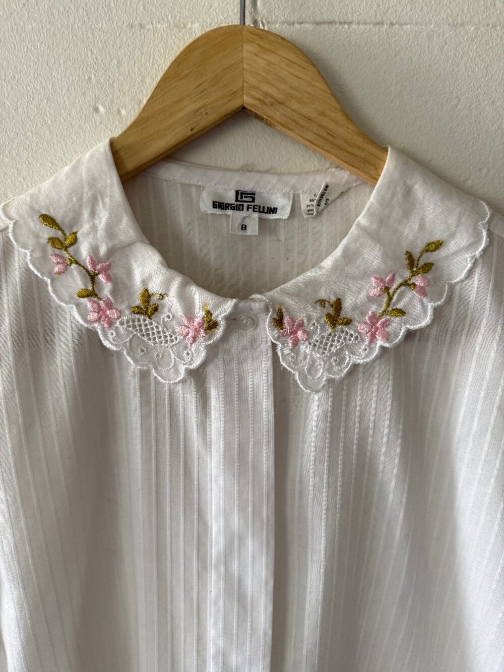 Vintage White Romatic Floral Embroidered Coquette Collar Blouse |  Small